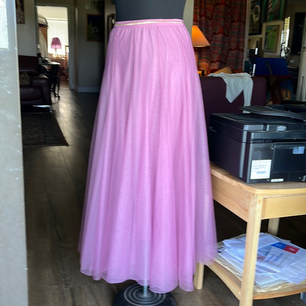Pink Chicwish polyester tulle skirt. Size S